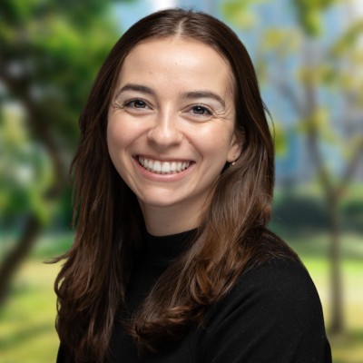 Lillianne Montague headshot